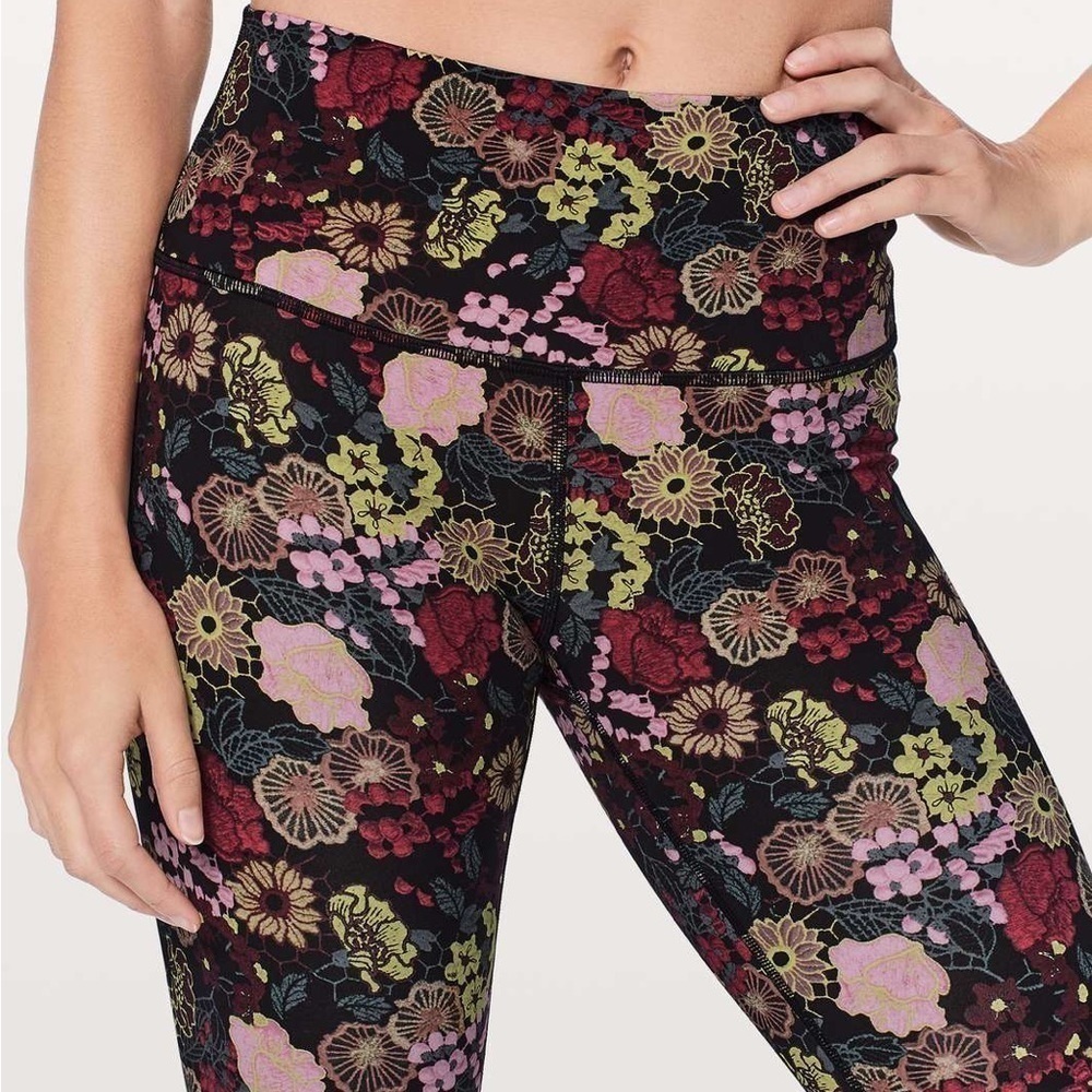 Lululemon Wunder Under High Rise Crop - in Fluorolace Multi - size 2
